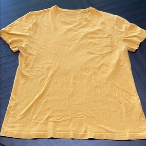 Banana Republic t-shirt